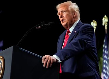 Trump firmará orden para deportar supuestos activistas antisemitas, reportan medios; también cancelará visas de estudiante