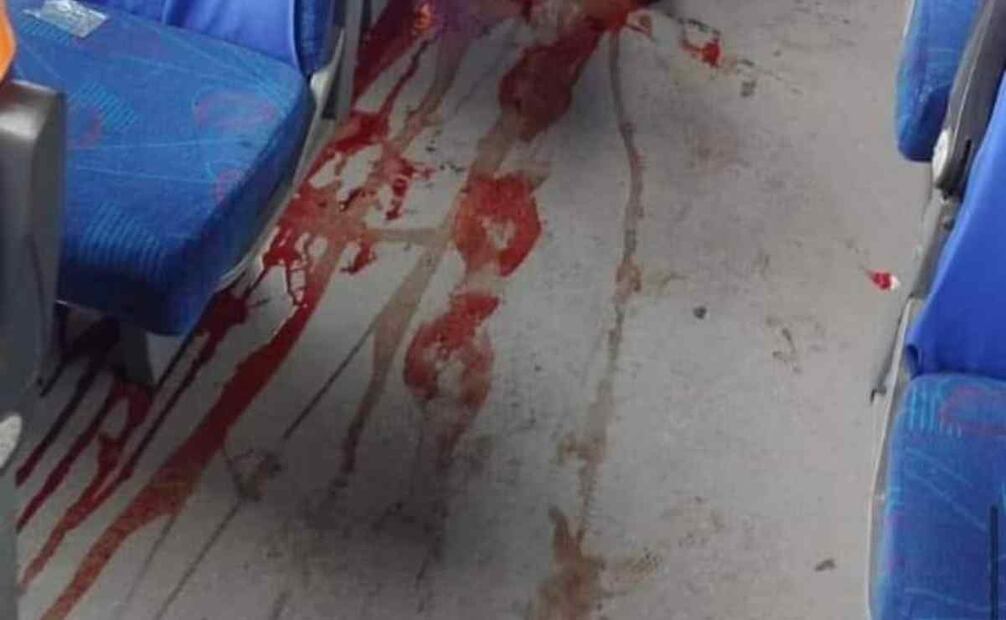 El camión de pasajeros tenía como destino la estación Cuatro Caminos del Metro, en la Ciudad de México. Foto: Especial