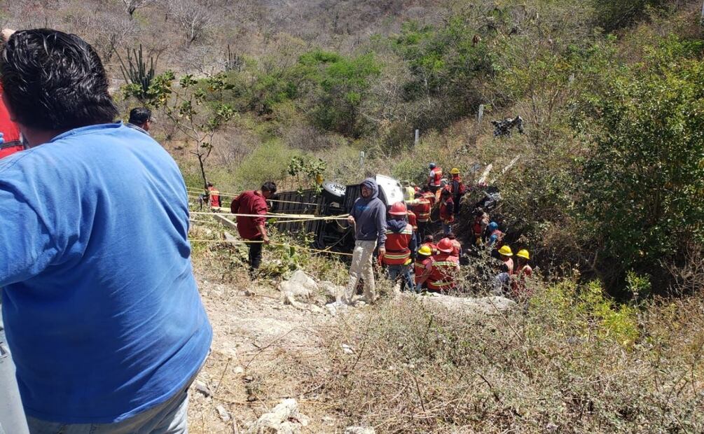 Tras la volcadura, 19 personas murieron y 30 resultaron heridas. Foto: Especial