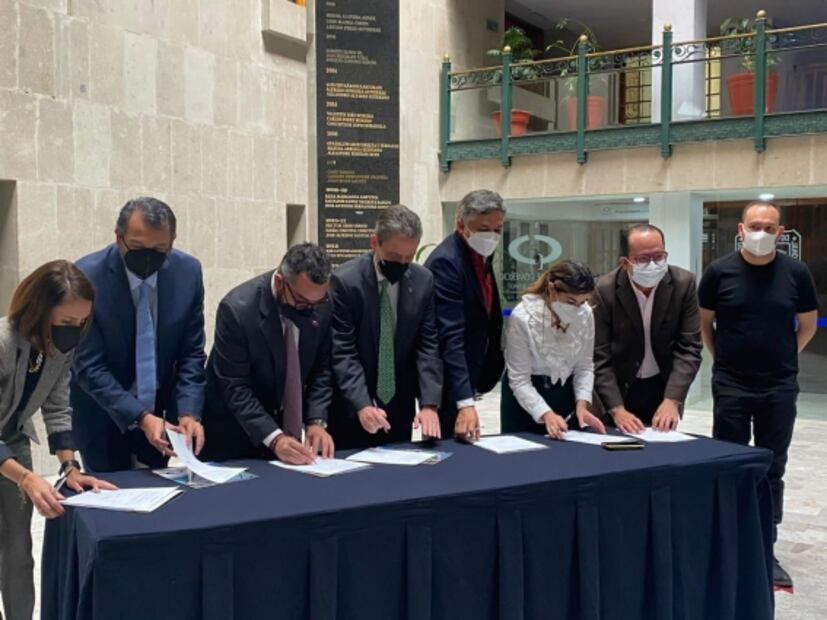 Cámaras empresariales de CDMX firman acuerdo por inclusión laboral