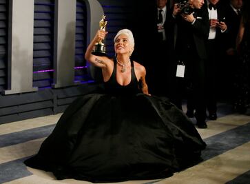 Así es el collar de 30 millones de dólares que Lady Gaga usó para la ceremonia de los Oscars 2019