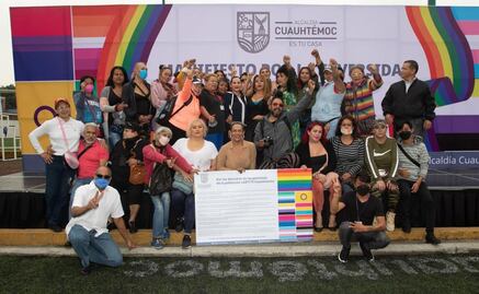 Sandra Cuevas inaugura Feria Deportiva LGBTTTI; firma "Manifiesto por la Diversidad en Cuauhtémoc"