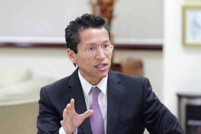 Amaga SAT con cárcel a empresarios “rebeldes”