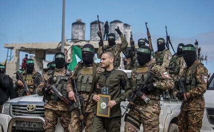 Hamas libera a los últimos 6 rehenes vivos en primera fase de la tregua; Israel retrasa devolución de presos palestinos