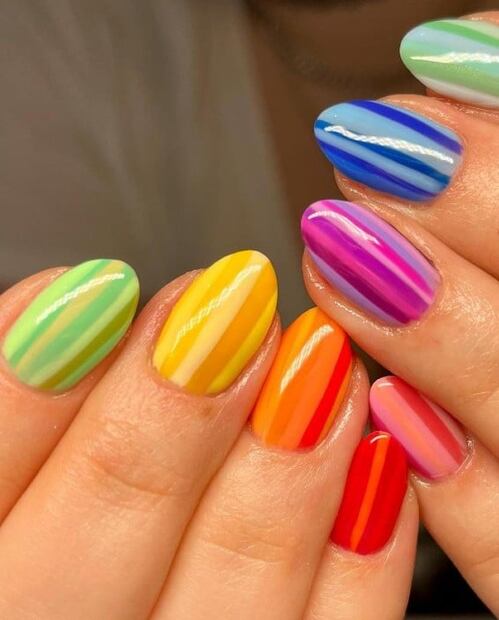 Los mejores diseños de uñas para llevar este Pride 2022