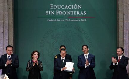 Peña Nieto promulga ley para revalidar estudios a los "dreamers"