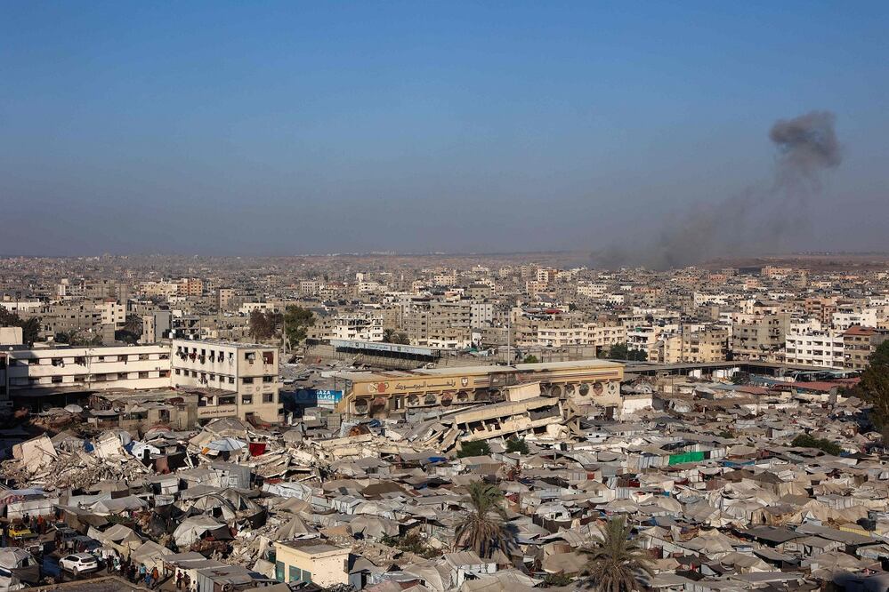 Vista de la destrucción en Ciudad de Gaza y un campo de refugiados en el estadio Yarmuk. FOTO: OMAR AL-QATTAA. AFP