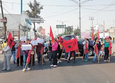 Se enfrentan comerciantes y manifestantes en Iztapalapa