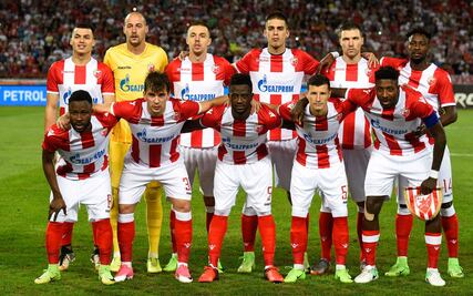 UEFA cierra campo por racismo
