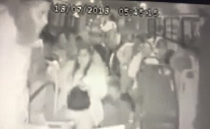 Video. “A ver mi gente, esto se trata de celular y cartera”, así asaltan camión en Calzada de Tlalpan