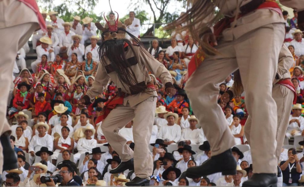 Presentaciones en la Guelaguetza y los bailables de las diferentes regiones del estado de Oaxaca. Foto: Edwin Hernández/ EL UNIVERSAL
