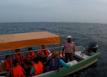 Marinos rescatan a once personas en costas de Veracruz