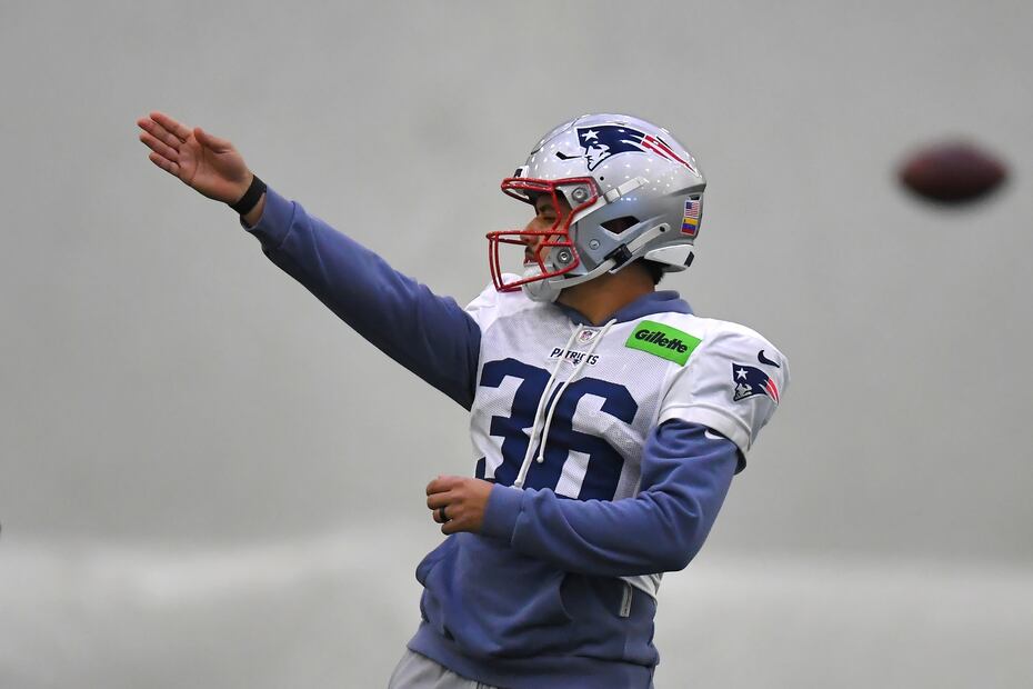 Andy Borregales nació en Venezuela y fue seleccionado en la sexta ronda del Draft 2025 por los Patriots de Nueva Inglaterra / FOTO: AP