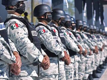 Quedan detenidos 5 elementos de la Guardia Nacional por hallazgo de dinero y armas en cuartel