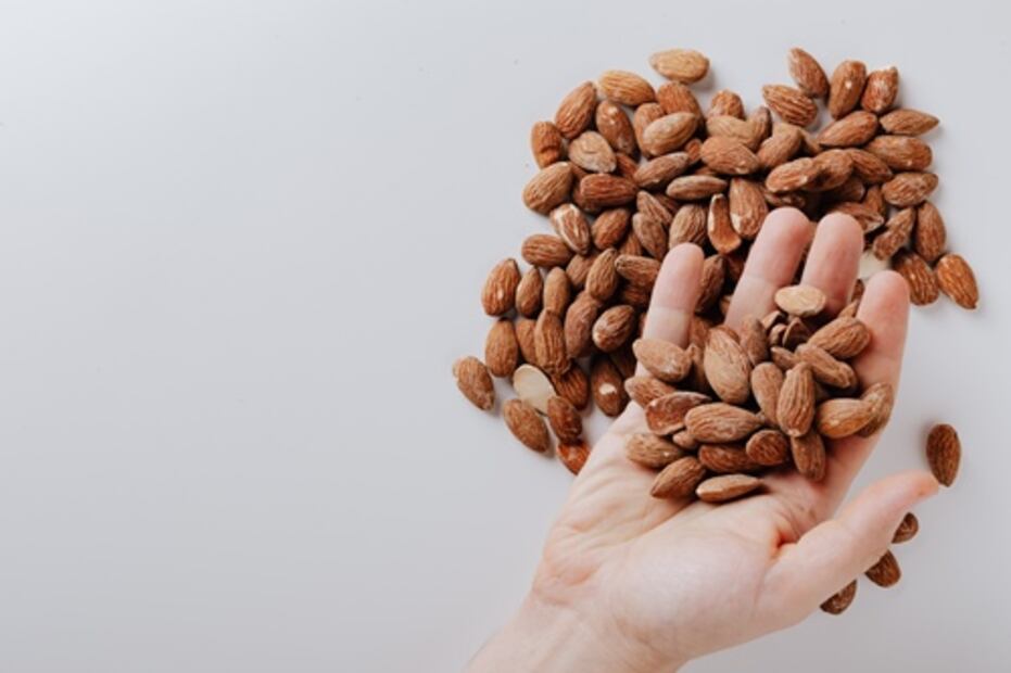 ¿Cómo se hace la leche de almendras?