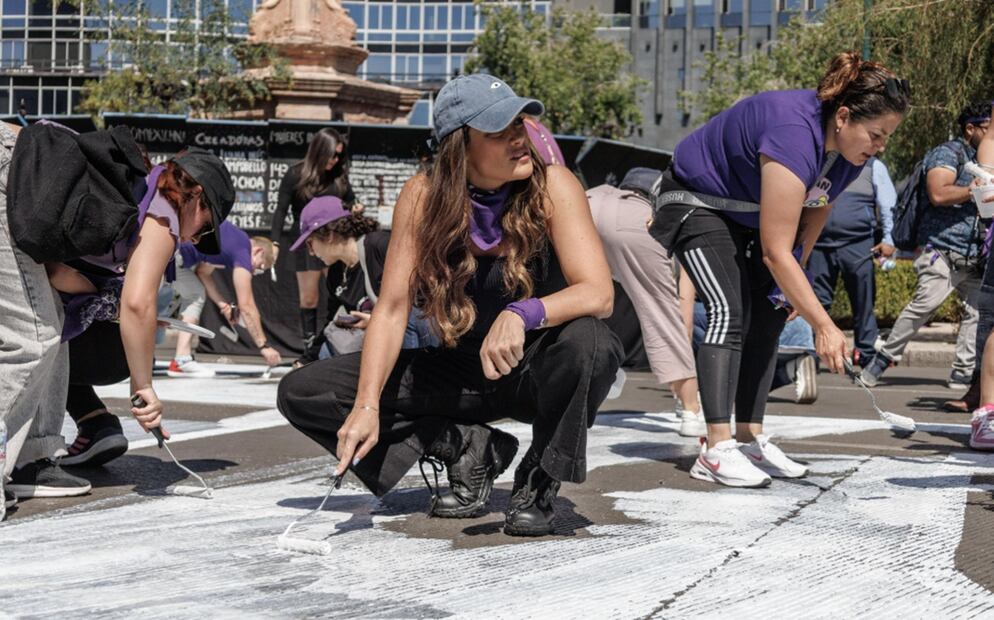Mujeres activistas y políticas protestan contra Cuauhtémoc Blanco en la Ciudad de México, piden quitarle el fuero para que enfrente acusaciones por violación, el 29 de marzo de 2025. Foto: Yaretzy M. Osnaya / EL UNIVERSAL