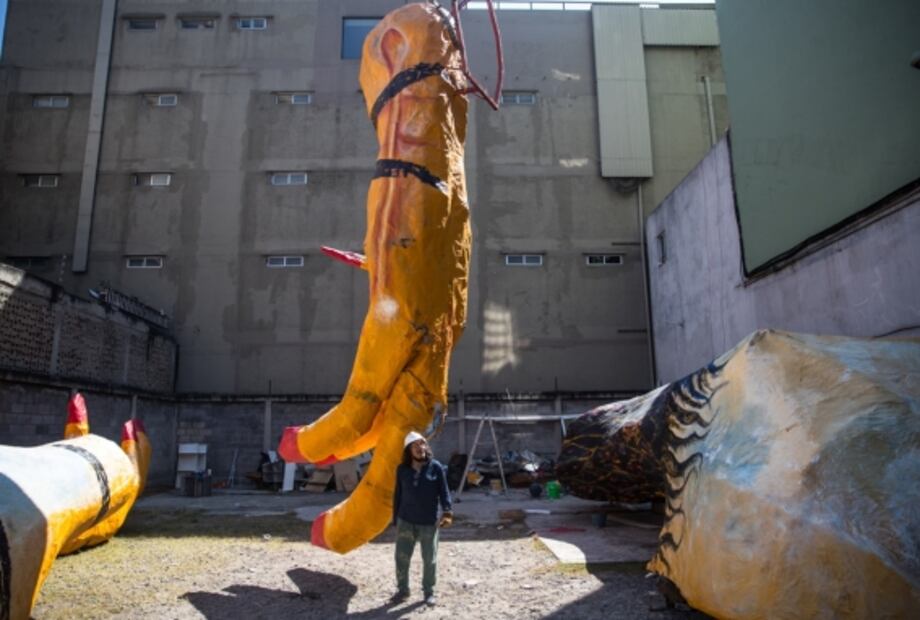 ¿Es un pollo gigante sobre el Museo Carrillo Gil? La recreación de un Siqueiros se apropia del techo del recinto