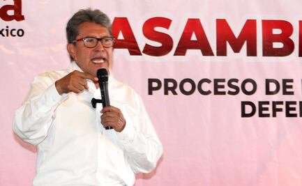 Monreal exige a Morena retiro de espectaculares y bardas de las corcholatas