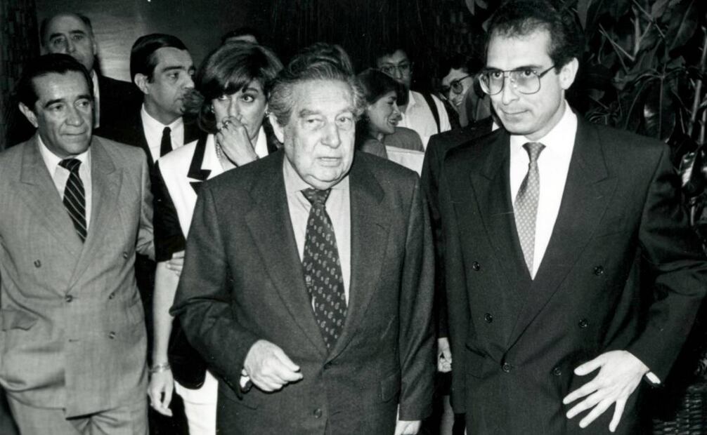 Octavio Paz y el entonces presidente Ernesto Zedillo. Foto: Jorge González/Archivo EL UNIVERSAL