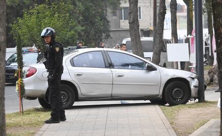 Motociclistas matan a mujer dentro de su auto en GAM