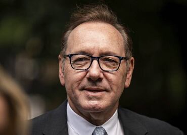 El actor Kevin Spacey es absuelto de los cargos de agresión sexual en un tribunal de Londres