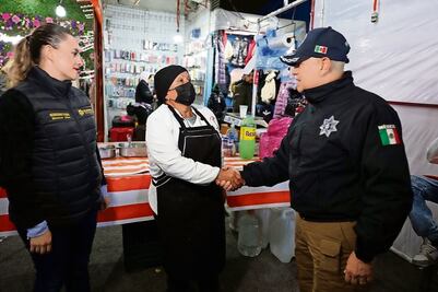 Ecatepec despliega operativo en los bazares navideños