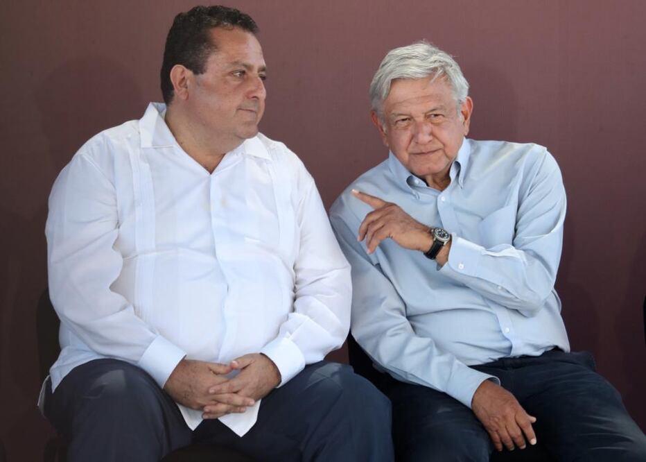 Andrés Manuel López Obrador, presidente de México y Carlos Mendoza Davis, gobernador de BCS (ARIEL OJEDA. EL UNIVERSAL)