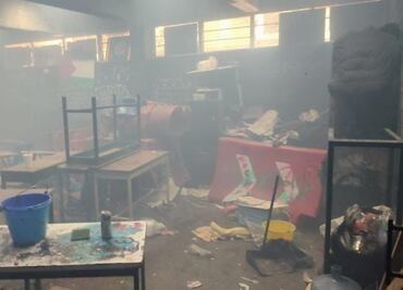 Evacúan a estudiantes de prepa 5 de la UNAM por detonación de petardos; habrían estallado al menos tres cohetones