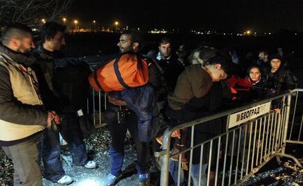 Miles de inmigrantes quedan varados en Grecia 