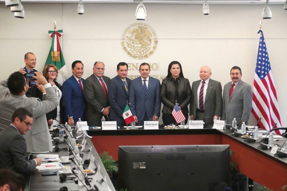 La reunión entre legisladores mexicanos y estadounidenses se llevó a cabo en las oficinas del presidente del Senado, Ernesto Cordero. (ALEJANDRO ACOSTA. EL UNIVERSAL)