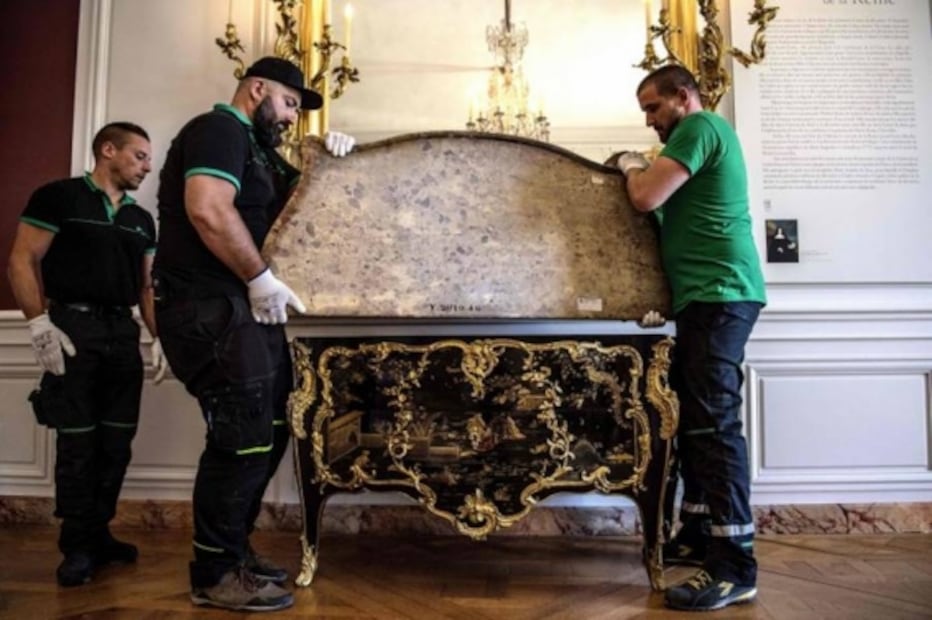 El gran retorno al Palacio de Versalles de una cómoda de 275 años