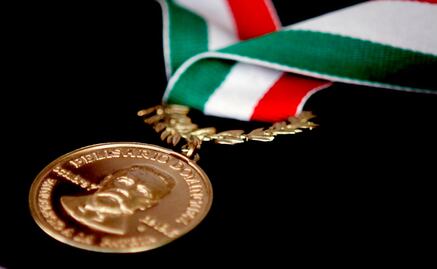 Confiere Senado la Belisario a “héroe de gasolinera”