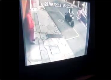 Captan en video asalto a mujer en la colonia Insurgentes Mixcoac