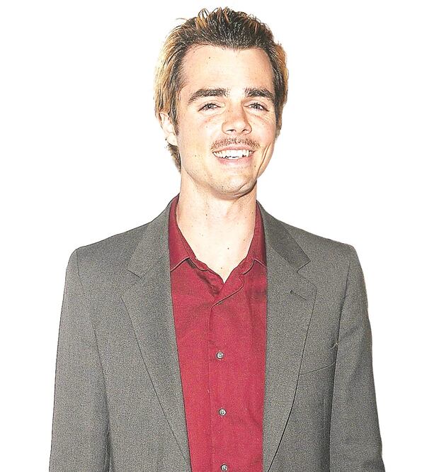 Reid Ewing, quien interpreta a Dylan en la serie Modern Family, anunció en Twitter que es gay (CLASOS)