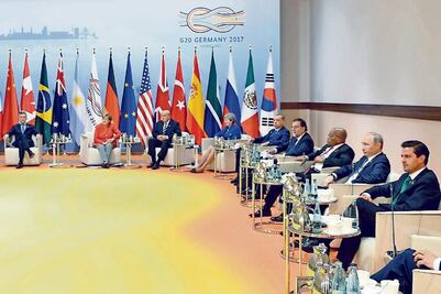 Analizan EPN y Trump renegociación de TLCAN