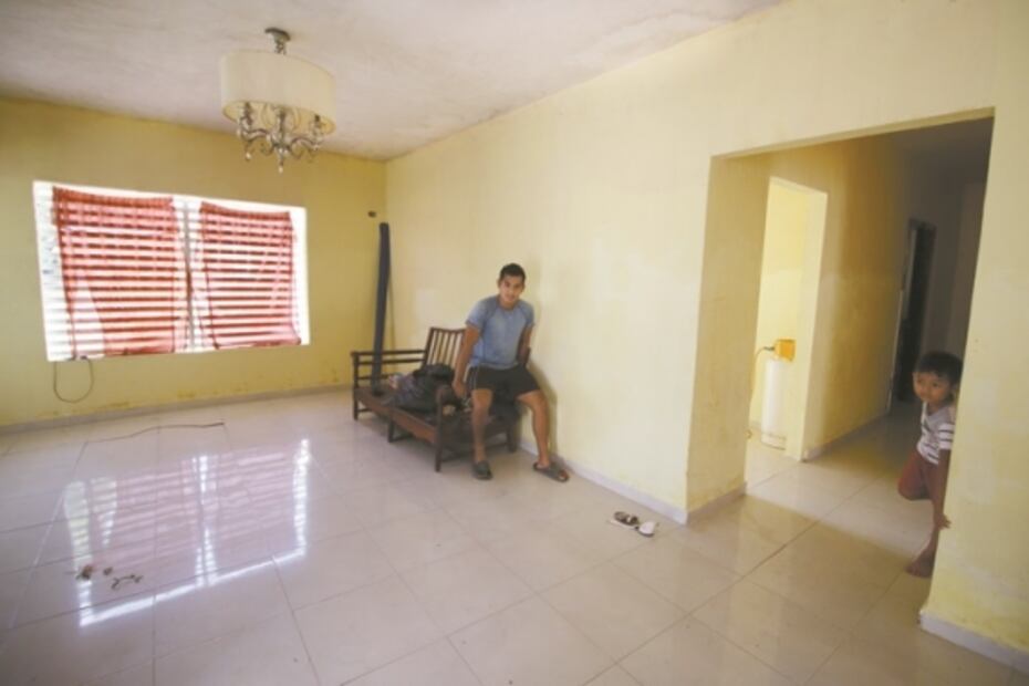 Tabasqueños aún sufren estragos de la inundación