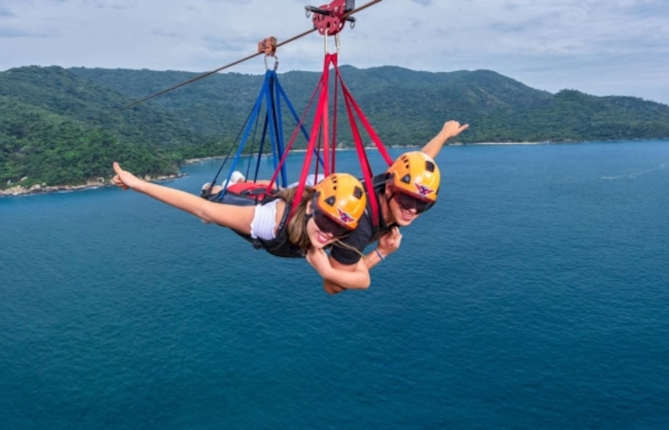 La tirolesa de Acapulco, la más larga del mundo sobre el mar, se renueva