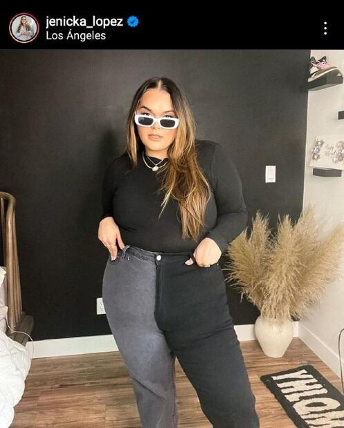 Cristina Nodal confirma que la tendencia de los pantalones bicolor llegó para quedarse 