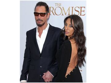 Esposa de Chris Cornell dice que el cantante no mostraba síntomas de depresión