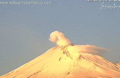 El Popocatépetl amanece cubierto de nieve