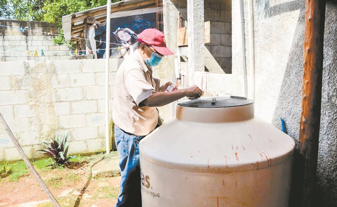 Para prevenir el dengue, zika y chikungunya, autoridades recomiendan cerrar y lavar los recipientes que contengan agua. Foto: Especial.