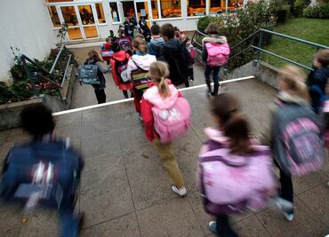 Escuelas de Francia educarán para afrontar amenazas terroristas