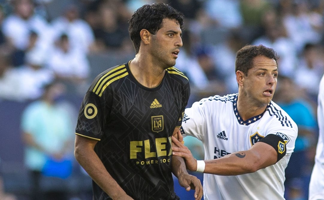 Carlos Vela y Chicharito en el clásico angelino - FOTO: EFE