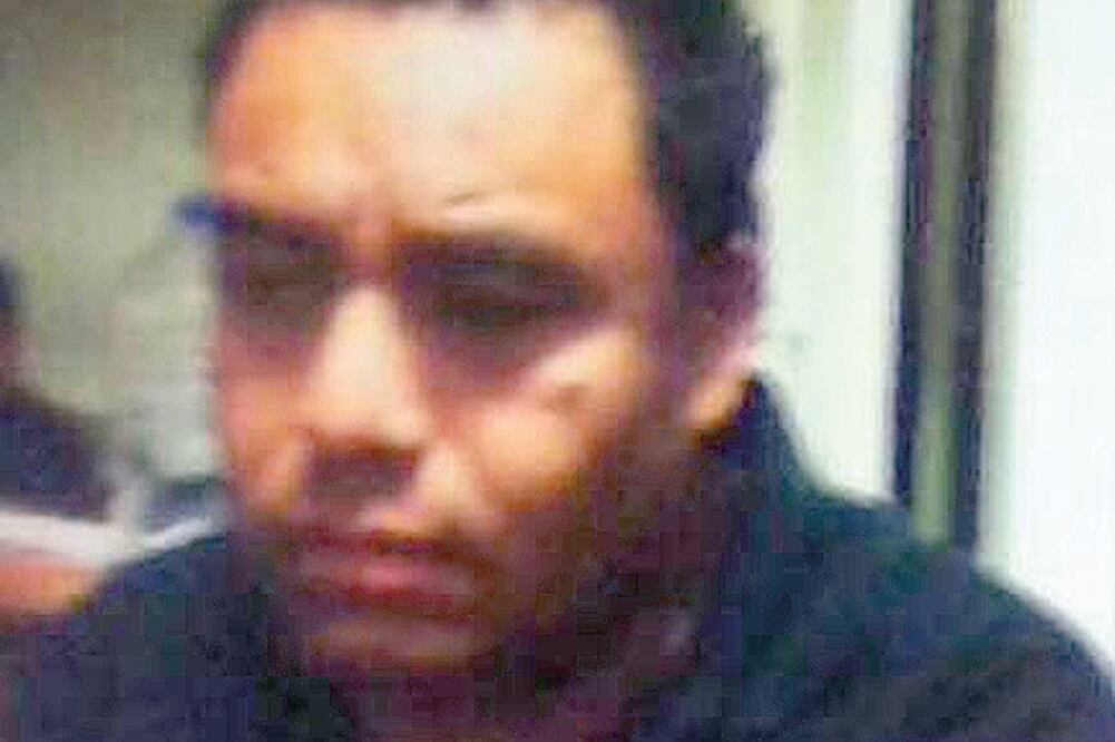 Expediente s. En el vehículo del conductor encontraron archivos del colegio colapsado Enrique Rébsamen. 