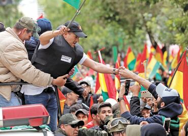 Bolivia, acéfala tras la dimisión de Evo Morales