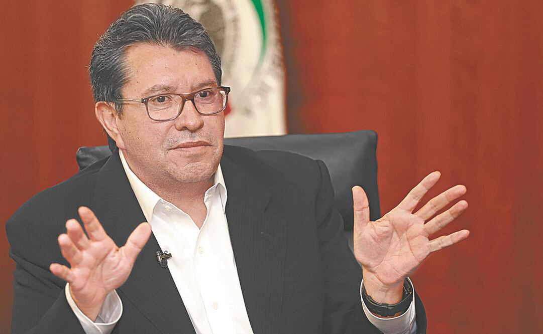 Monreal hizo un llamado a los senadores de Morena a la unidad y a cerrar filas "con titubeos" con López Obrador. Foto: Archivo / EL UNIVERSAL