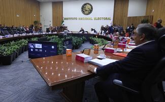 Diputados reservan por cinco años información de candidatos a consejeros electorales del INE; oposición acusa opacidad