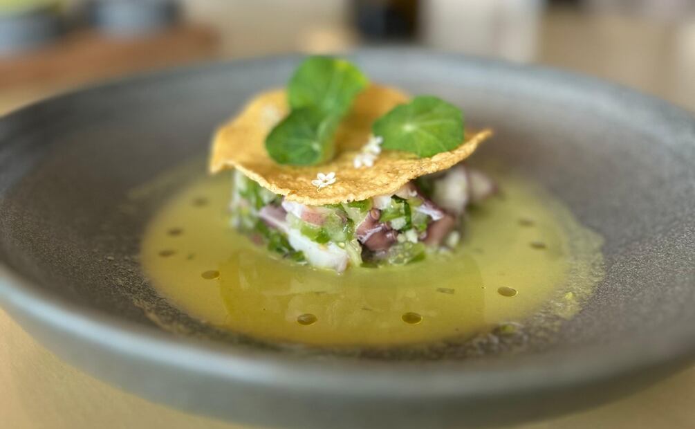 Al Mar, un restaurante con mariscos, cocteles, tacos y tostadas estilo Baja California. Foto: Alan Nájera / El Universal