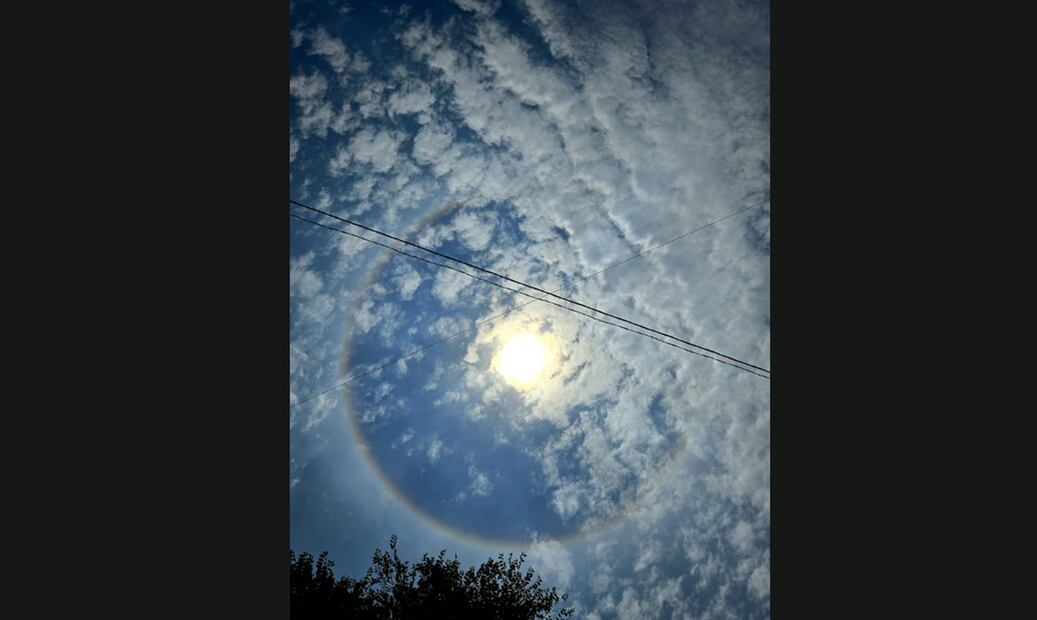 Un halo solar se apreció en la Ciudad de México, el 24 de mayo de 2025. Fotos: Vanessa Pérez