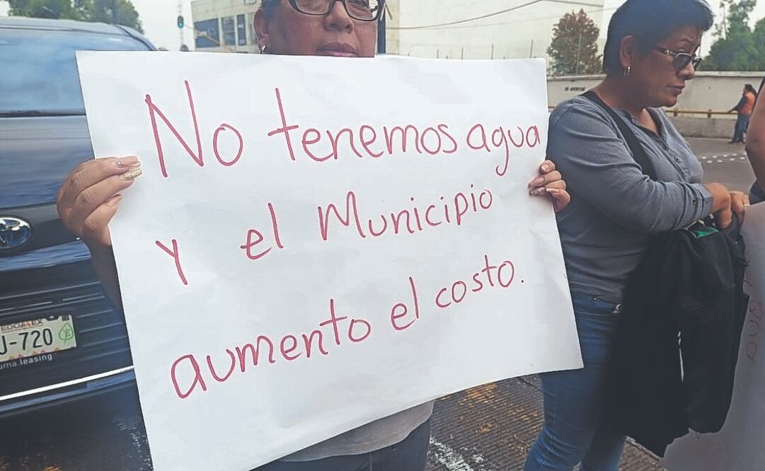 Bloquean vialidad por desabasto en Naucalpan. Foto Especial